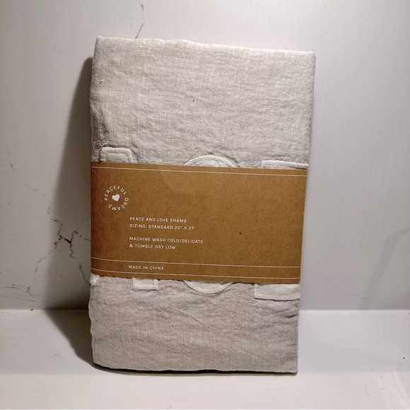 Jilly Box x Pom Pom at Home - Peace and Love Pillow Sham Set, Spring 2023 - Picture 3 of 5